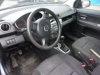 Mazda 2 DY - 6