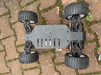 Auto na dálkové ovládání Himoto - 6