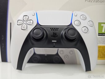 PLAYSTATION 5 + 2X OVLADAČ + SSD + 46 HER + VERTIKÁL STOJAN - 6
