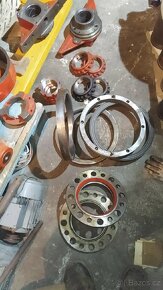 Vstřikovací čerpadlo na buldozer - 6