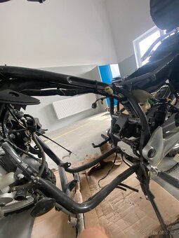 Náhradní díly - Honda Varadero 125 - 6