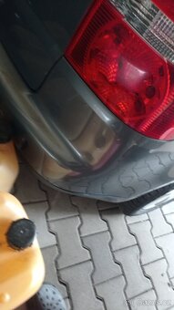 VW Touran  1,6 FSI ,85kw,r.2004 - 6