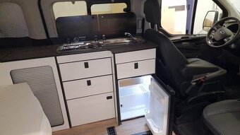 Ford Turneo Custom - 6