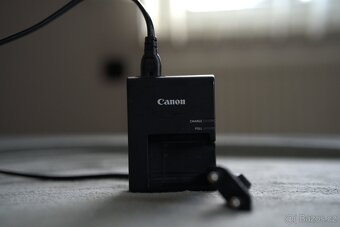 Prodám Canon EOS 2000D - 6