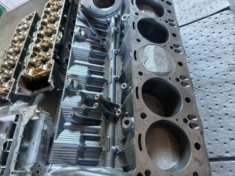 S85b50, motor v10, vanos, vana, hlavy - 6