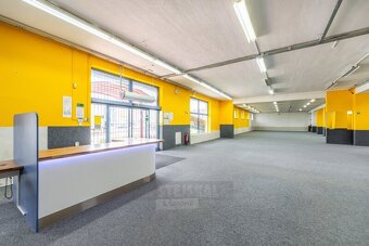 Pronájem obchodních prostor, 800 m2, v obchodní lokalitě Str - 6