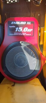 Prodám zahradní traktor MTD 15,0HP - 6