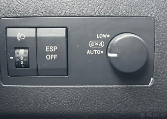 Kia Sorento 2.5CRDi 4x4 AUTOMAT TAŽNÉ ALU automat 125 kw - 6