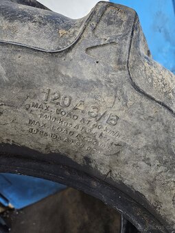 Zemědělské pneu 300/70 R20 - 6