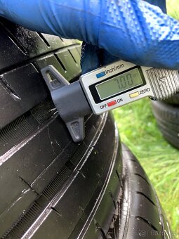 Letni pneu Vredestein 245/45 R19, 6-7mm - 6