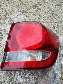Zadní pravé vnější světlo Fiat Freemont - 6