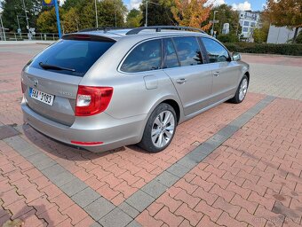 Škoda Superb 2 II combi FL elegance 2,0 TDI 125 kW DSG 2013 - 6