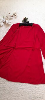Bershka vínové zavinovací krátké šaty - 6