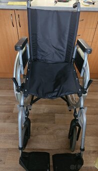 INVALIDNÍ VOZÍK - 6