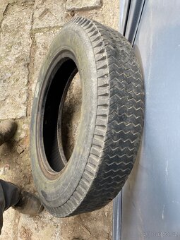 Prodám 2 Ks pneu 6,50x20 protektor - 6
