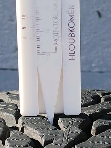 Pěkná zimní kola Peugeot 208, Nokian 185/65/15 8mm - 6