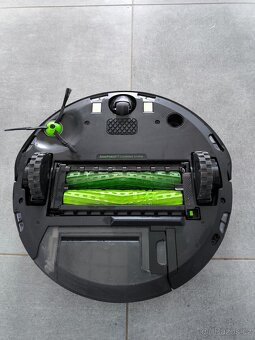 Robotický vysavač Roomba j7 - 6