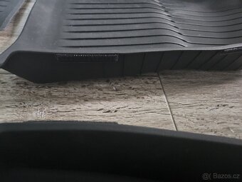 Kompletní sada gumových koberců pro modely Tesla model 3 - 6