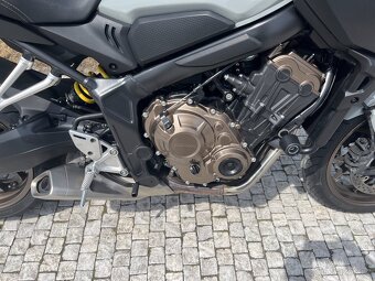 Honda CB650R - 6