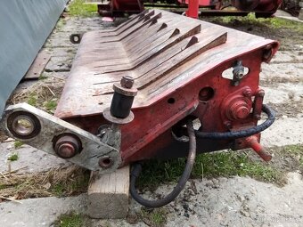 Lis LELY WELGER  RP 445 po požáru - 6