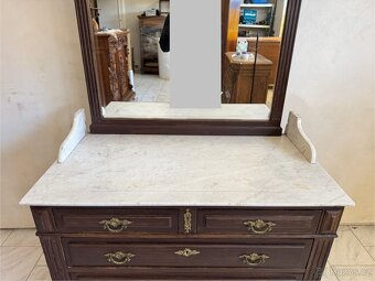 Starožitná toaletní komoda - 6