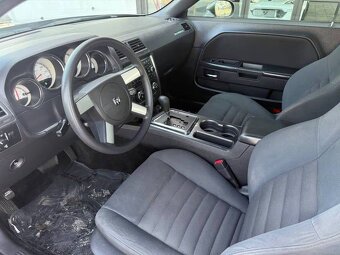 2010 Dodge Challenger SE - 6