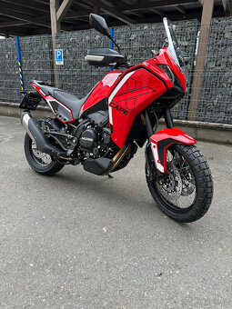 Moto Morini X-CAPE 700 červená drátěná kola - 6