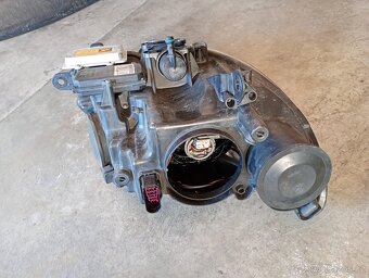 Superb II Bi-xenon L - 6