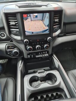 DODGE RAM 1500 5,7 HEMI BUILT TO SERVE 2023 - 6