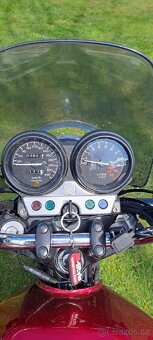 Honda CB 750 seven fifty F2, poslední model, RC42E 2002 - 6