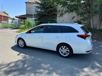 Toyota Auris Hibrid - 6