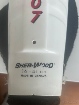 Chrániče holeni Sher-Wood . Velikost 16 - 6