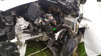 REZERVACE - Peugeot Partner 1.6hdi “NEHODA” - 6