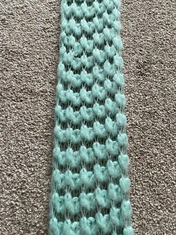 Nová dlouhá dámská pletená šála - světle zelená - 6