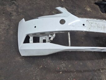 Škoda Superb 3 přední nárazník - 6