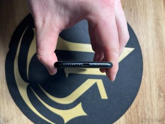 Apple iPhone SE 2020 - 64 GB 100% baterie - 6