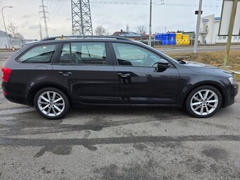 ŠKODA OCTAVIA 2.0TDI 110KW ELEGANCE DSG - 6