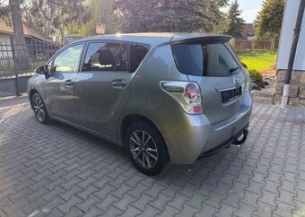 Toyota Verso 1,8 VVTi Top stav, výhř sedad benzín - 6