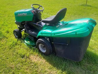 ZAHRADNÍ TRAKTOR JOHN DEERE - 6