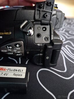 Nikon Coolpix 8700 - 6