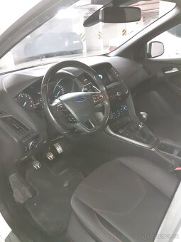 FORD FOCUS 1,5 ST-line RV2017 DPH - 6