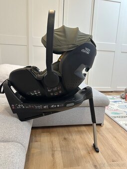 Autosedačka-vajíčko Britax Romer Baby-Safe Pro Vario Base 5Z - 6