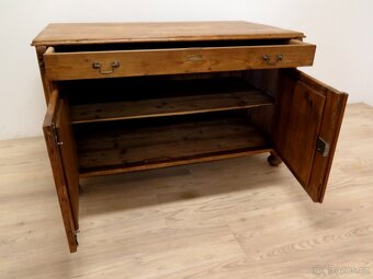 Stará stylová komoda - originál po renovaci - 6