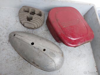 Jawa 350 viko, hlava a baterkovy kastlik - 6