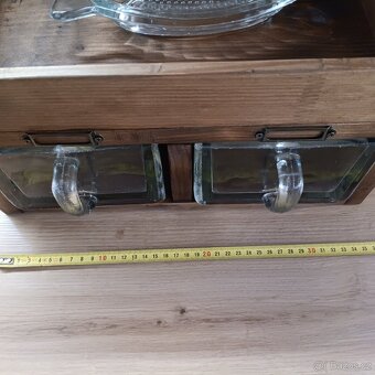 Skleněné dózy,  dřevěná skříňka - 6