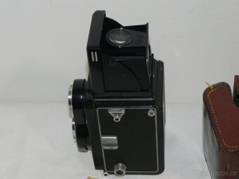 Starý fotoaparát Flexaret V - 6