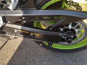 Kawasaki  Z900 - 6