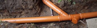 Napojení kanalizace přípojky ruční a strojní výkopové práce - 6