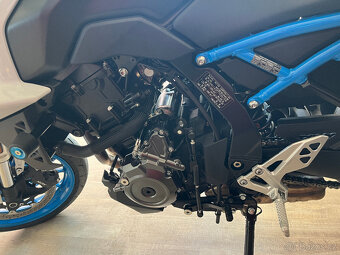 Suzuki GSX-8s - 6