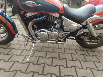 Suzuki vz 800 Marauder - 6